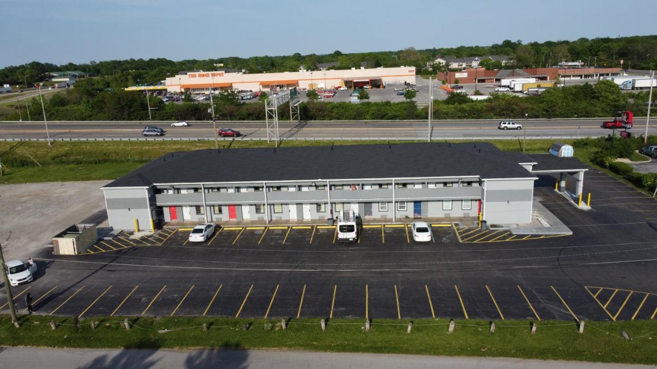 Days Inn By Wyndham Indianapolis East Post Road Exterior photo